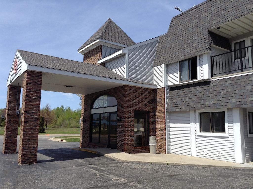 Days Inn By Wyndham Mackinaw City - Lakeview Екстер'єр фото